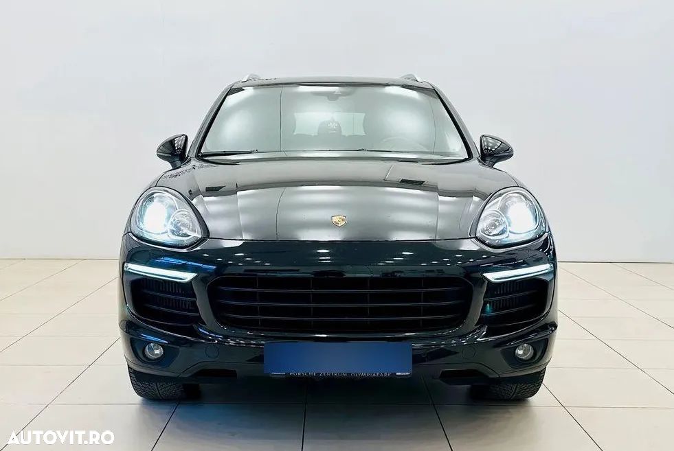 Porsche Cayenne 3.0 L - 1