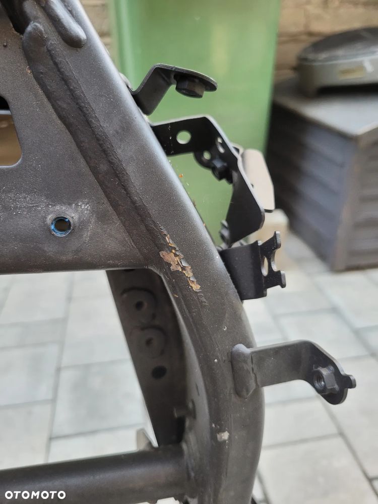 Rama z dokumentami Yamaha MT 125 2021 - 19