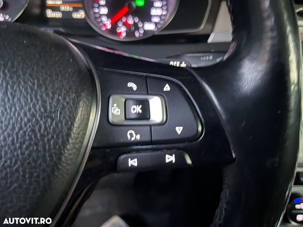 Volkswagen Passat 2.0 TDI DSG Comfortline - 17