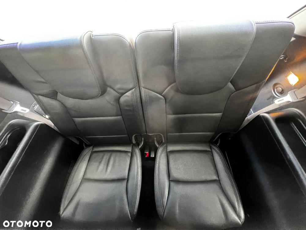 Kia Carens 1.7 CRDi XL 7os - 11