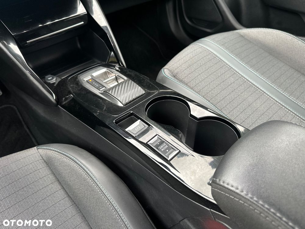 Peugeot 2008 PureTech 130 EAT8 Allure Pack - 30