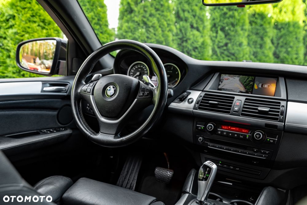 BMW X6 - 24