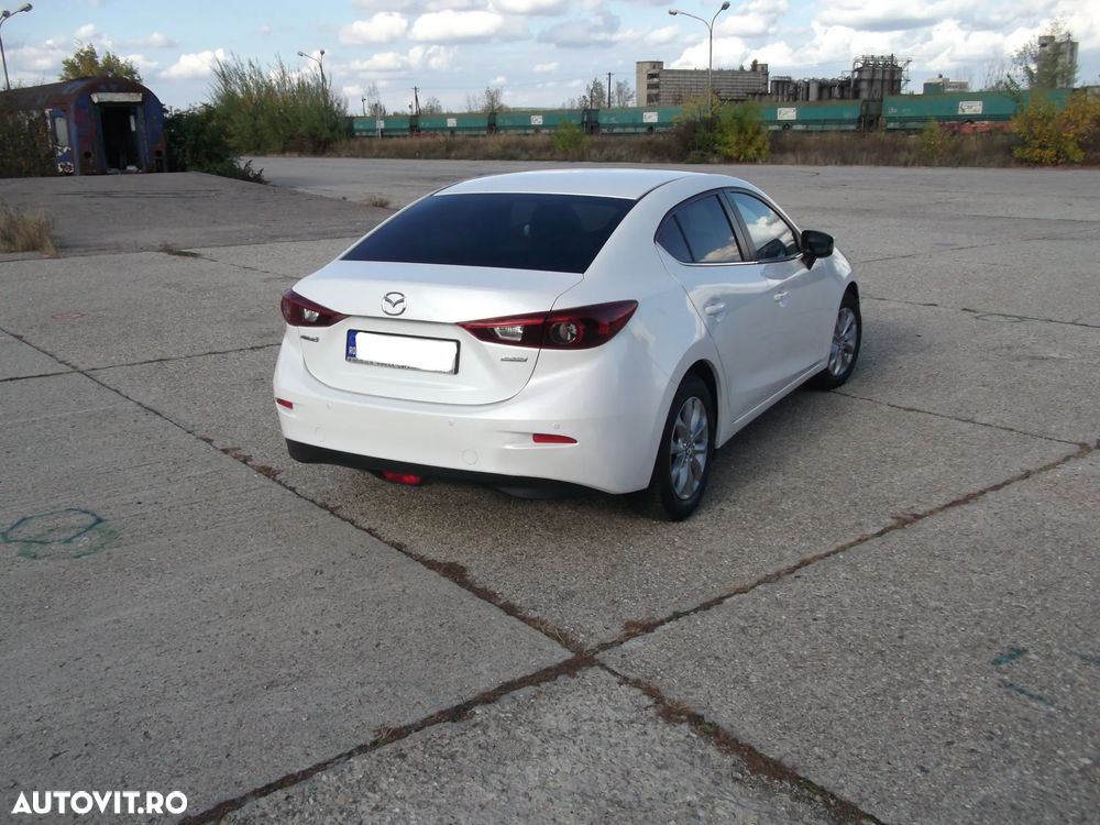 Mazda 3 - 4