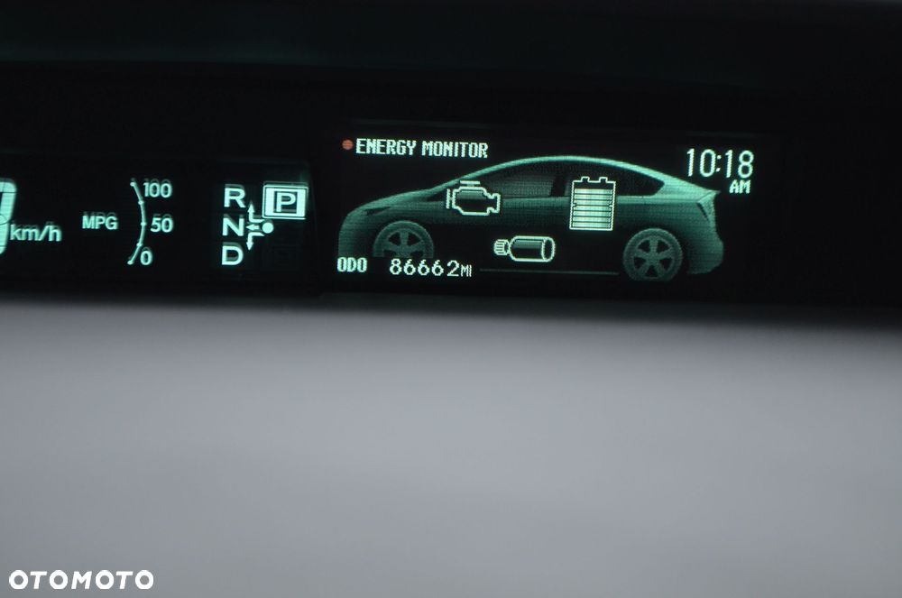 Toyota Prius (Hybrid) - 19
