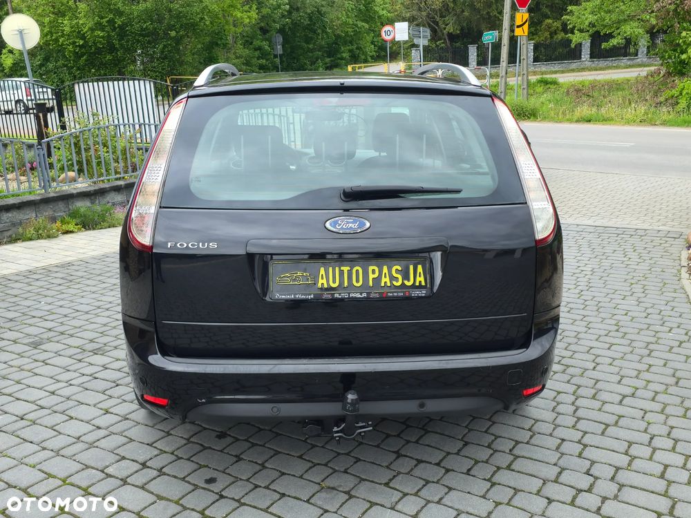 Ford Focus 1.8 Titanium - 16