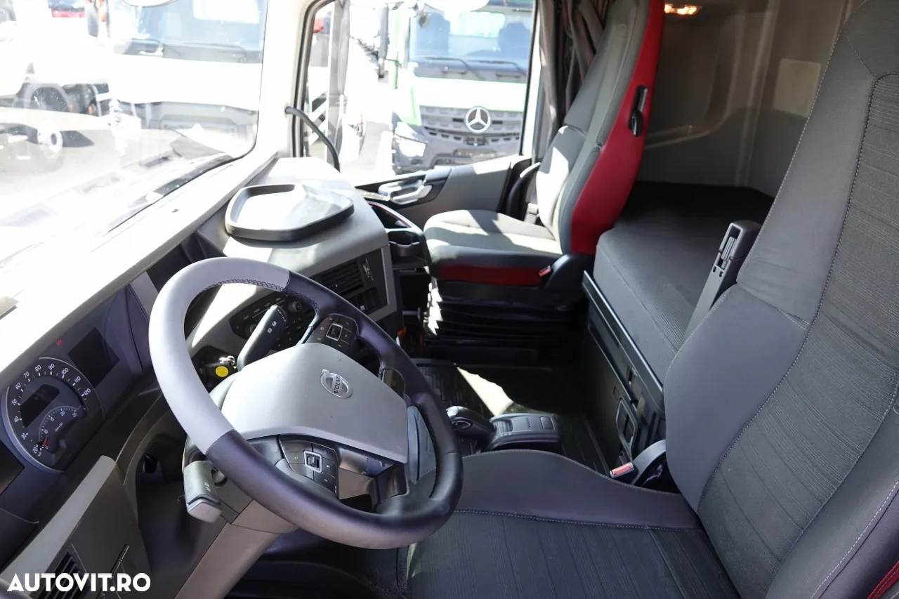 Volvo FH 420 / 4x2 / SOLÓWKA / CORTINA 9,10 M / I-PARK COOL / DHOLLANDIA ELEVATOR 2000KG / DUPA CONTRACTUL DE SERVICE - 25