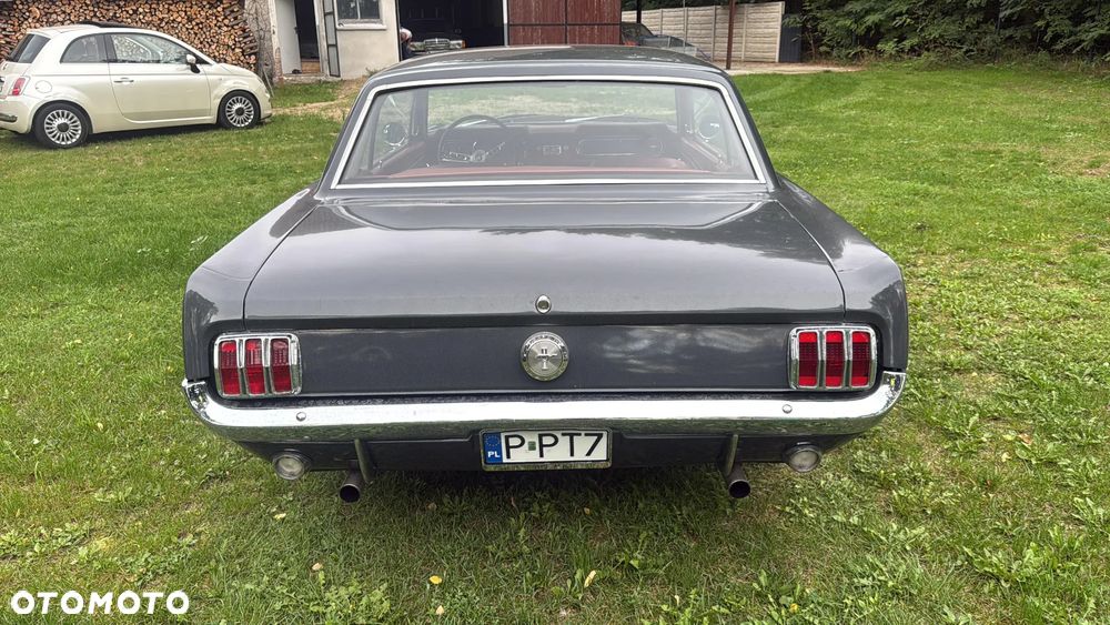Ford Mustang - 7