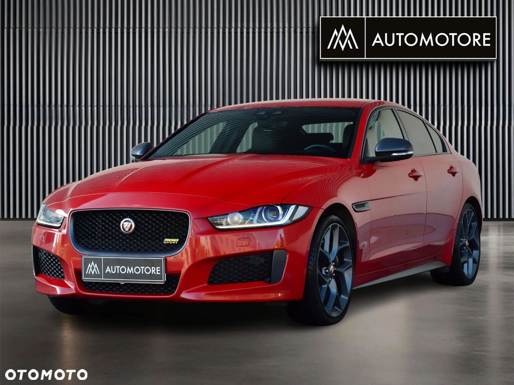 Jaguar XE 2.0 T AWD 300 Sport - 6