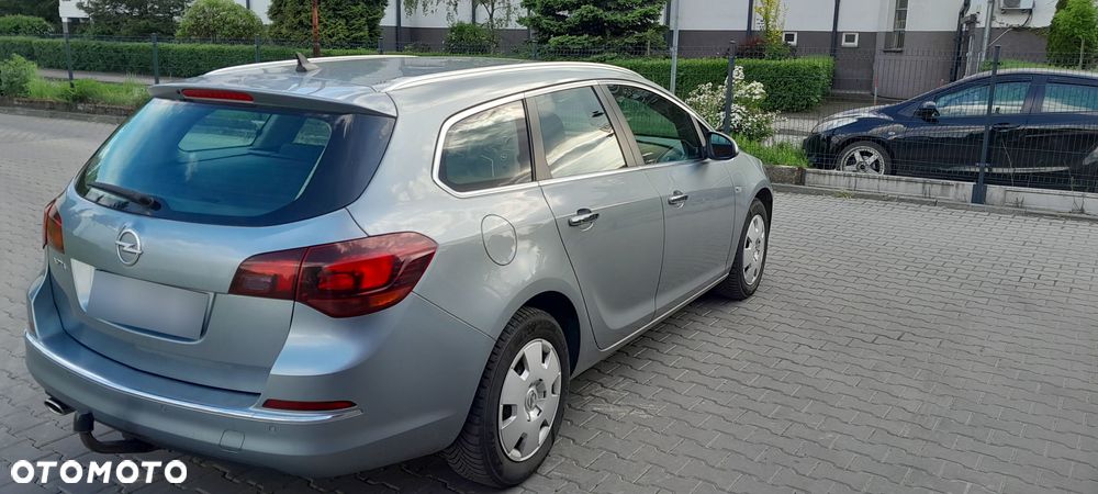 Opel Astra 1.4 Turbo - 2