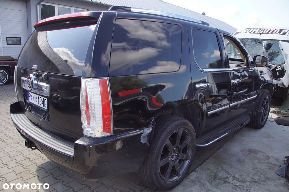 Cadillac Escalade 6.2 v8 Rok 2008 auto w całości na części tel. 692106889 silnik, maska, drzwi, lampa, skrzynia, lusterko, klapa, kierownica, lusterko, szyba - 5