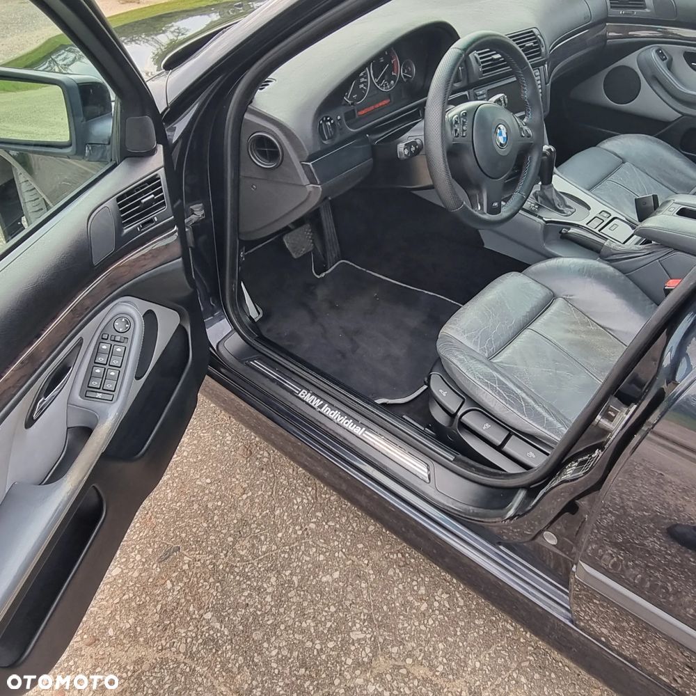 BMW Seria 5 525d - 8