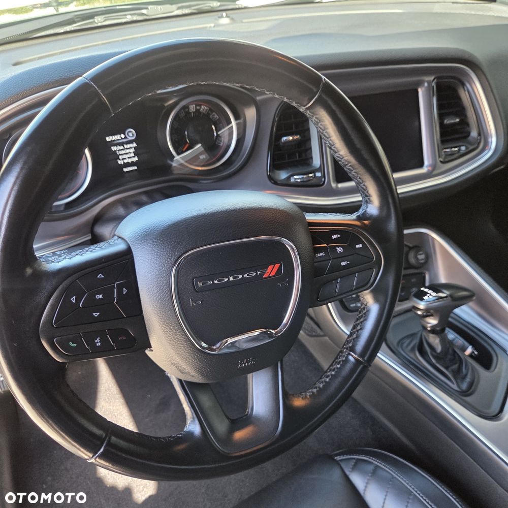 Dodge Challenger - 9