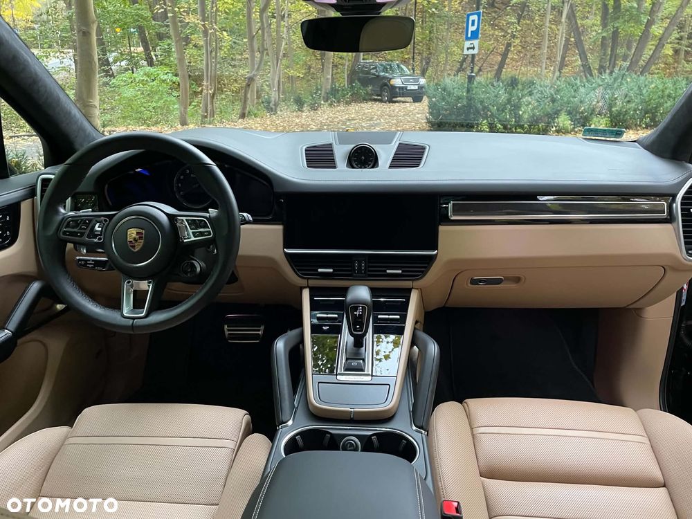 Porsche Cayenne - 6
