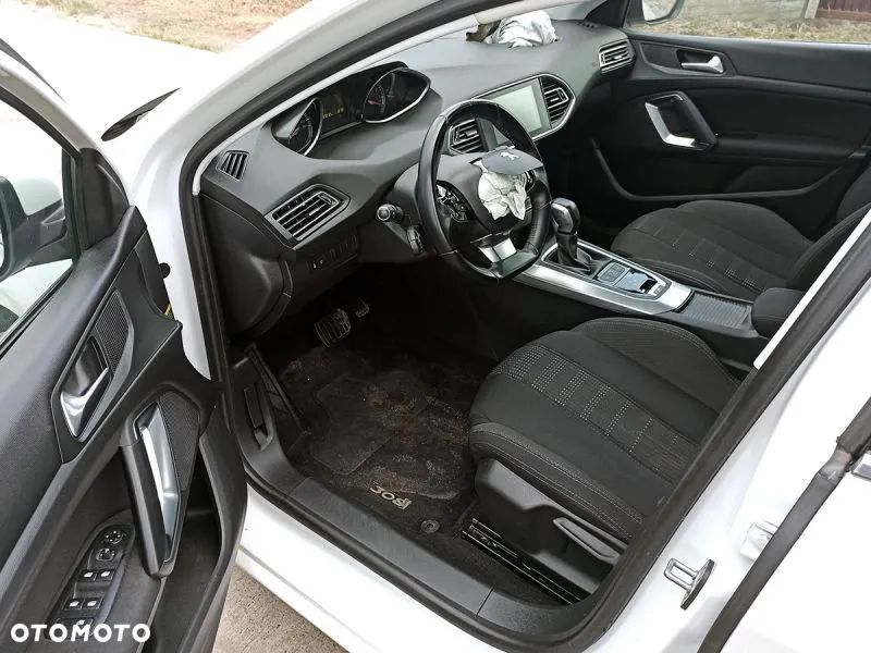 Peugeot 308 - 5
