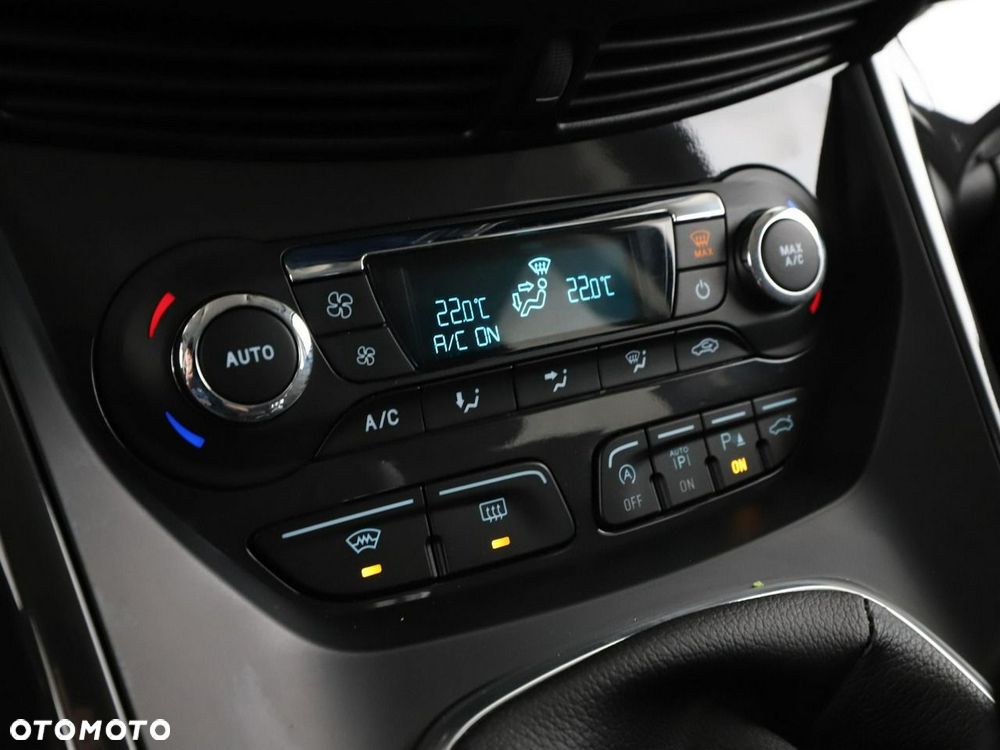 Ford Kuga 2.0 TDCi 4x4 Titanium - 27