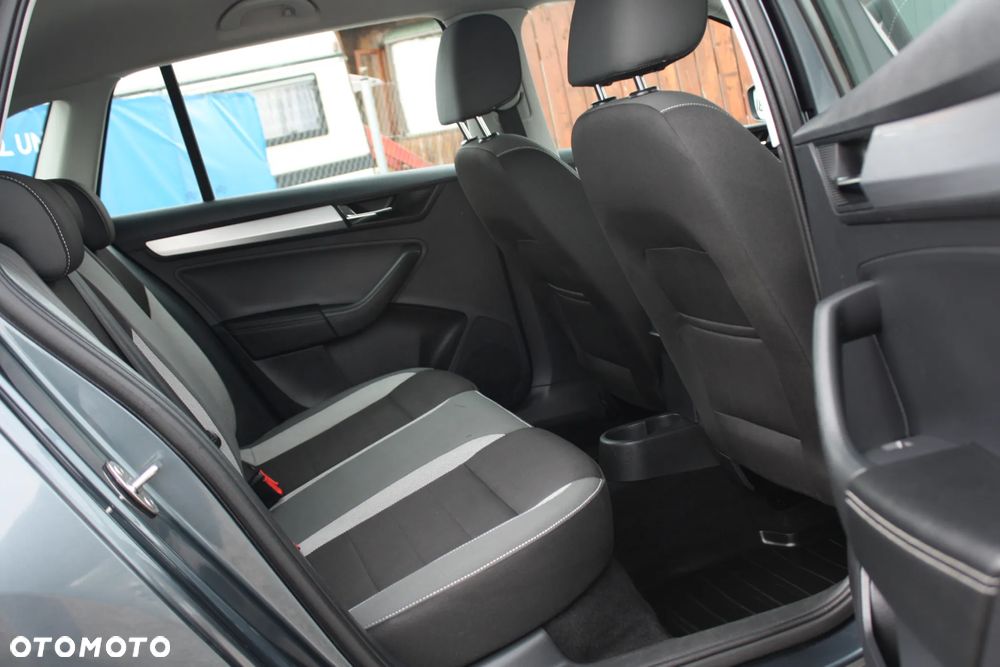 Skoda RAPID 1.0 TSI Cool Edition - 23