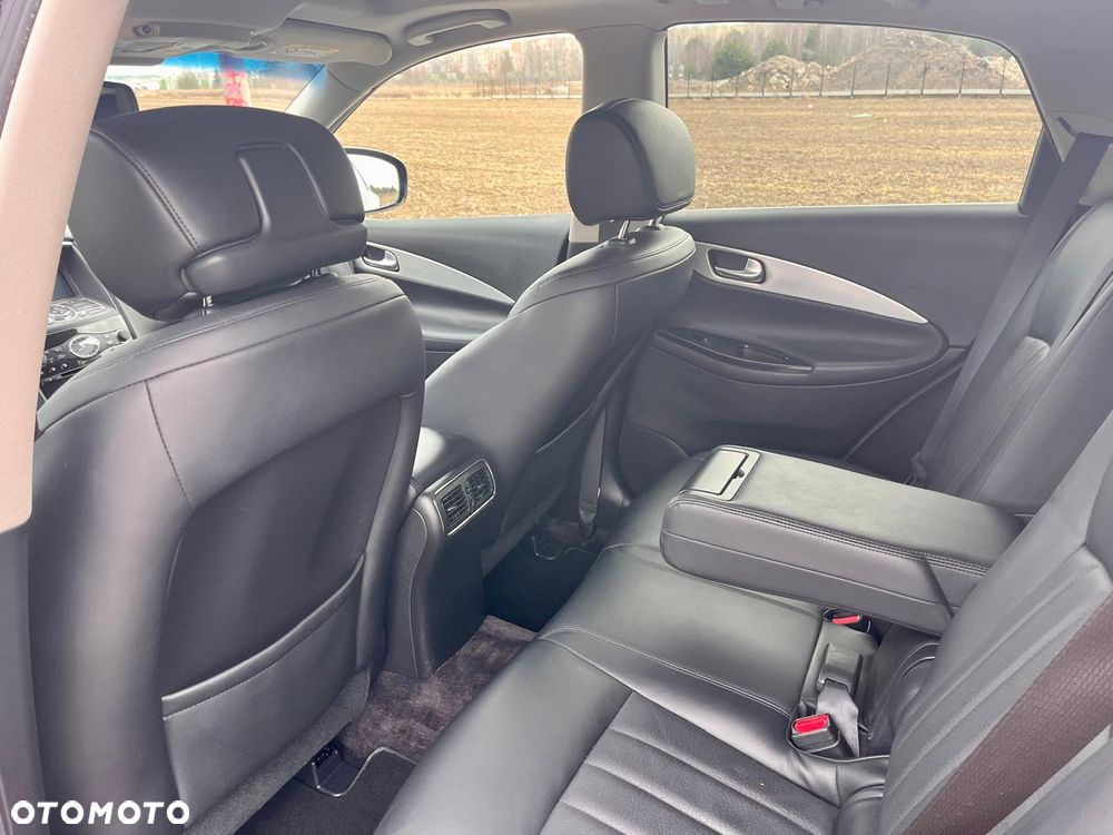 Infiniti QX50 - 13
