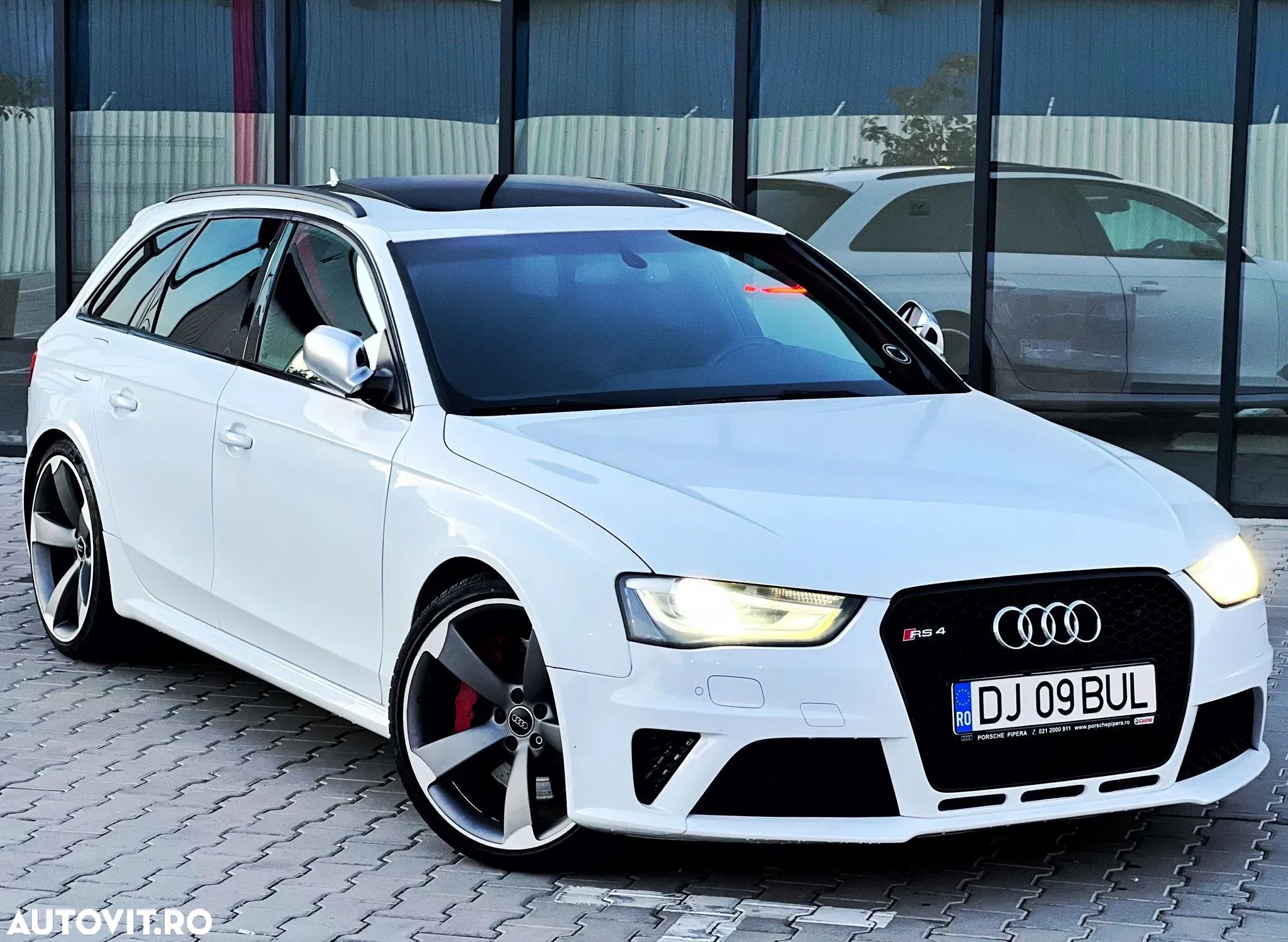 Audi RS4 Avant 4.2 FSI quattro Stronic - 1