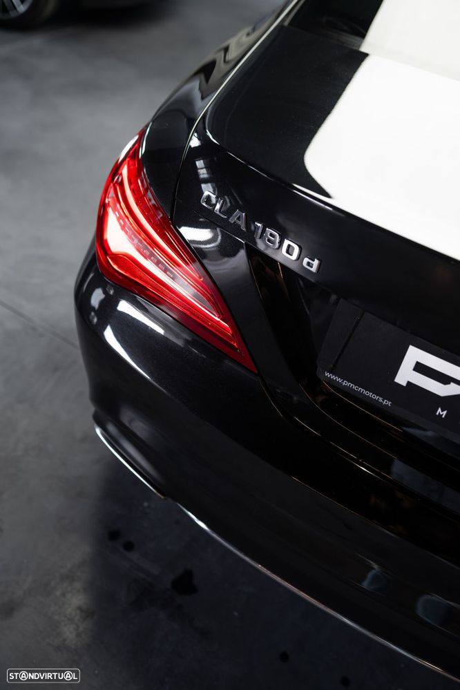 Mercedes-Benz CLA 180 d Urban - 21