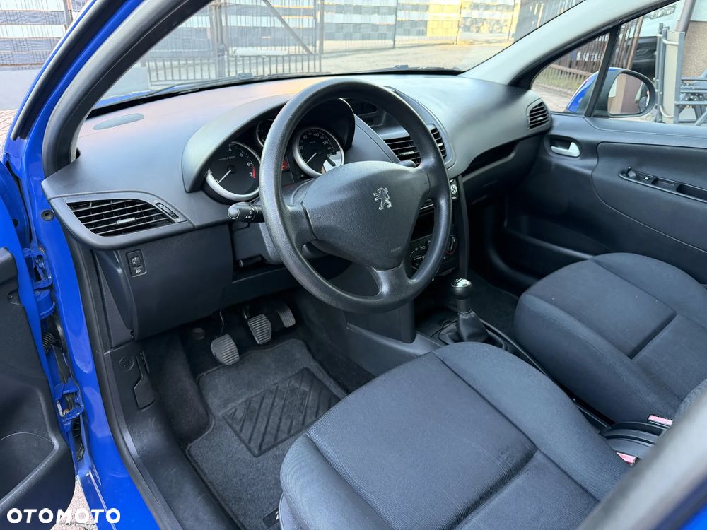 Peugeot 207 1.4 Trendy - 13