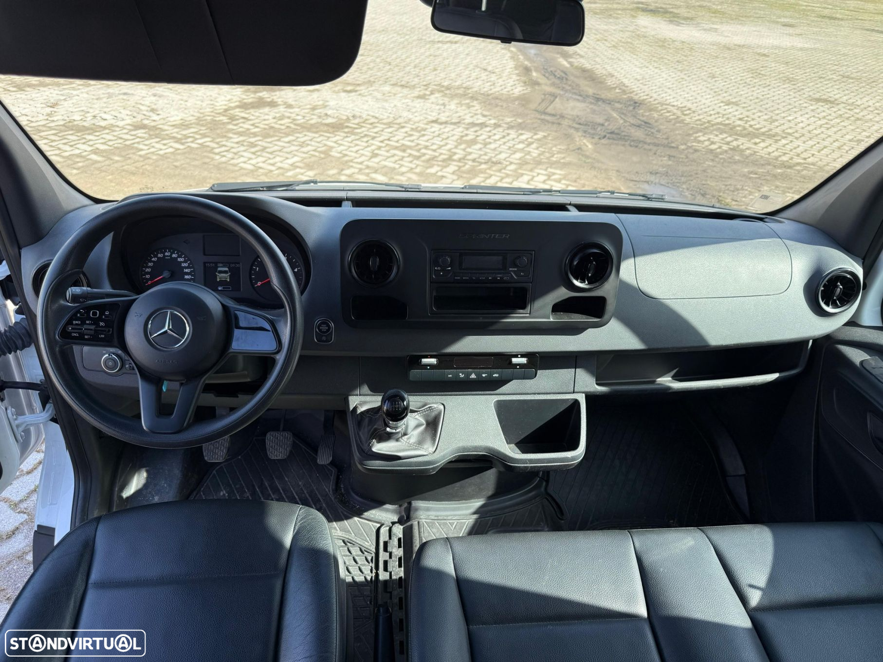 Mercedes-Benz Sprinter Outro - 8