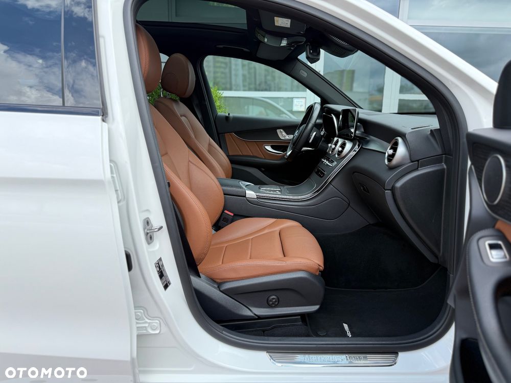 Mercedes-Benz GLC 220 d 4Matic 9G-TRONIC AMG Line Plus - 11