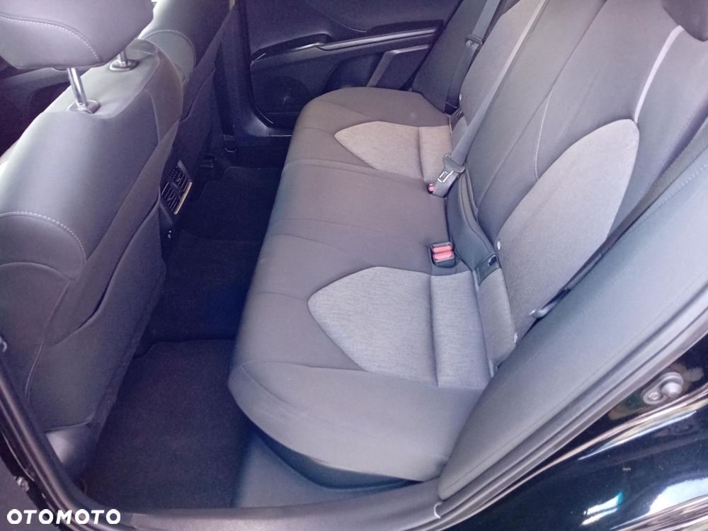 Toyota Camry 2.5 Hybrid Comfort CVT - 17