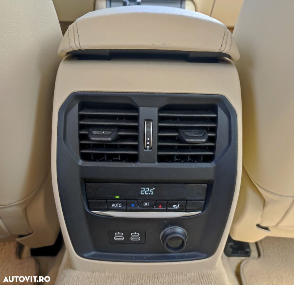 BMW Seria 3 320i Aut. Luxury Line - 24