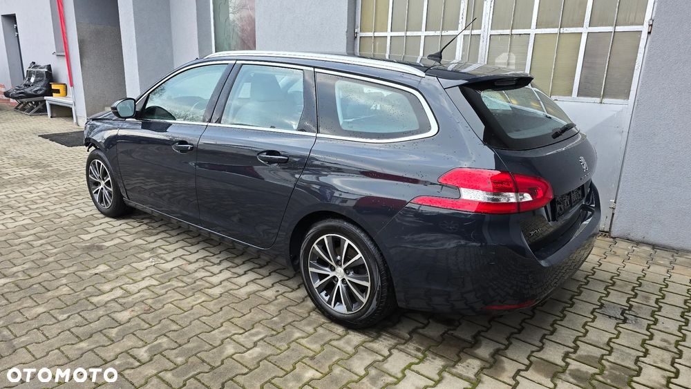Peugeot 308 130 e-THP Stop & Start Access - 25