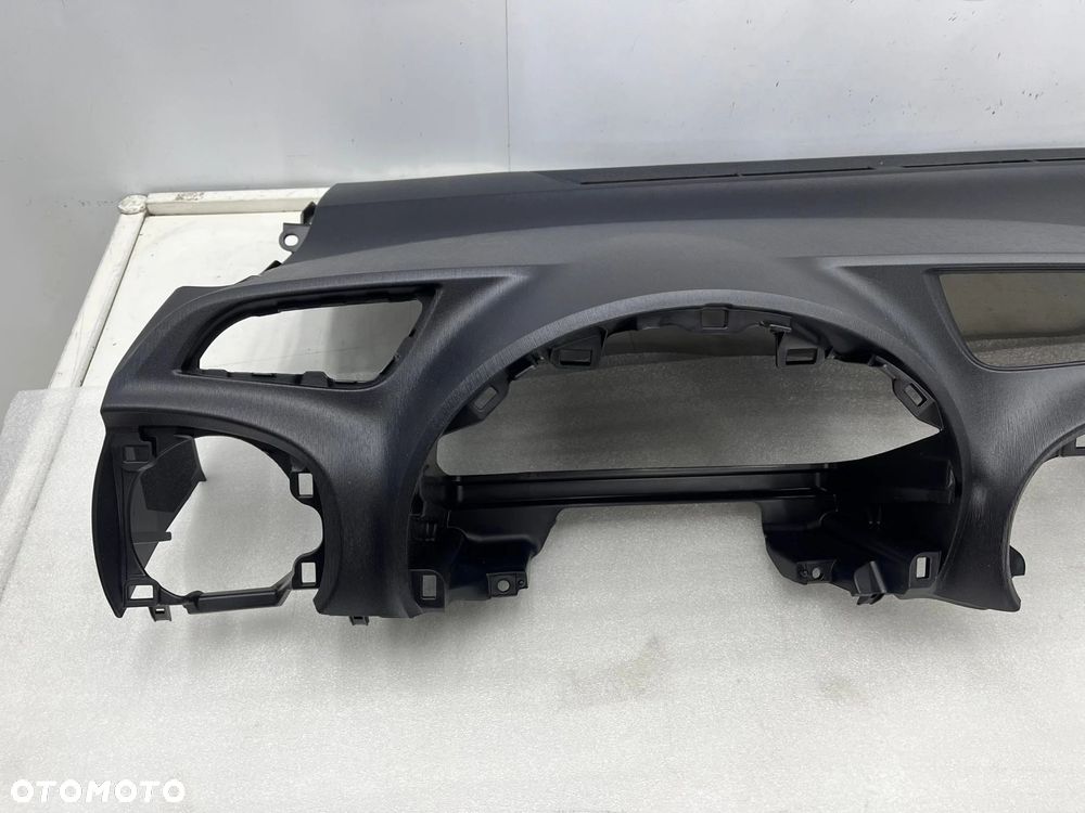 Deska rozdzielcza Toyota Yaris 3 III P13 11-14r. NOWY kokpit 55302-0d160-c0 - 2