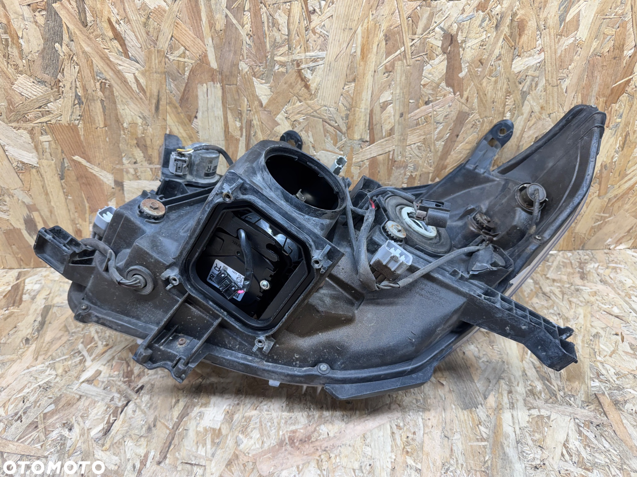 Przednia prawa lampa Toyota land cruiser 150 - 4