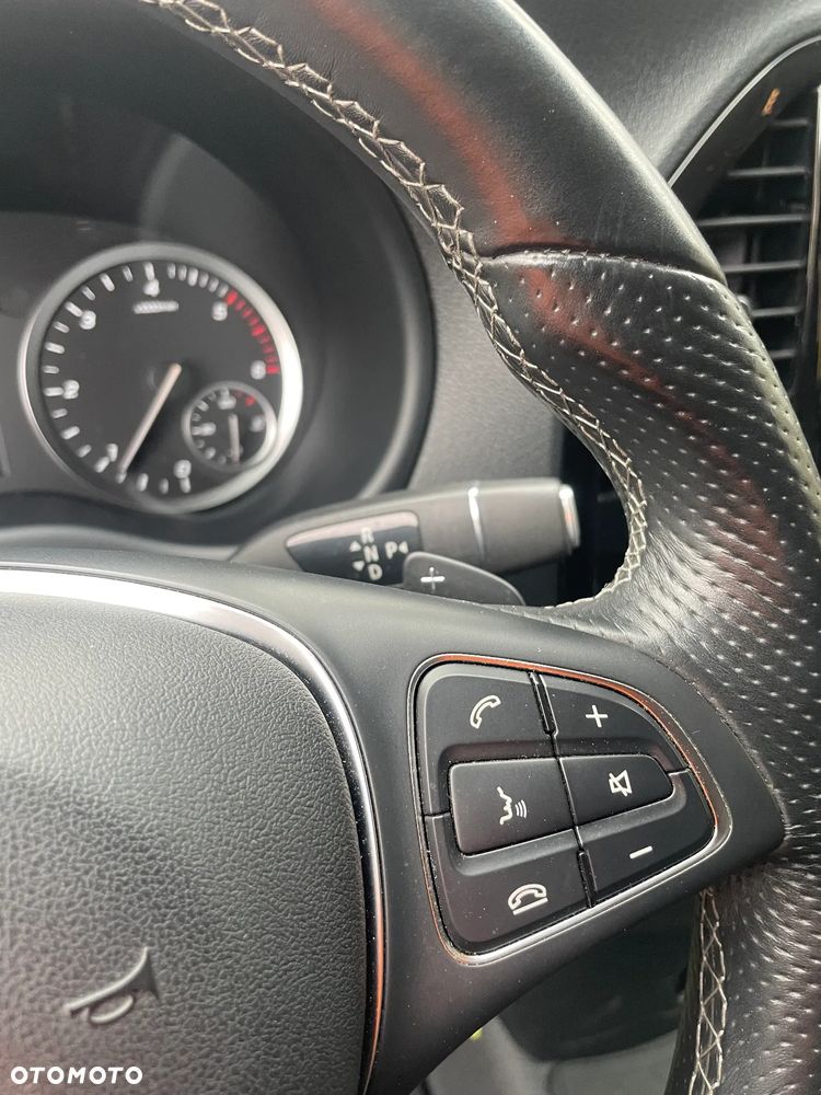 Mercedes-Benz VITO - 32