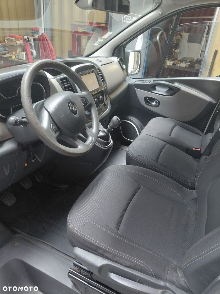 Renault TRAFIC - 8