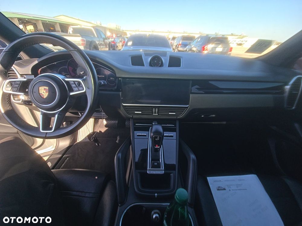 Porsche Cayenne - 7