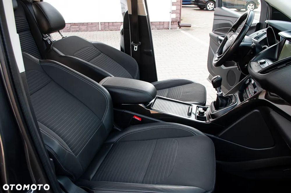 Ford Kuga 1.5 EcoBoost 2x4 Cool & Connect - 31