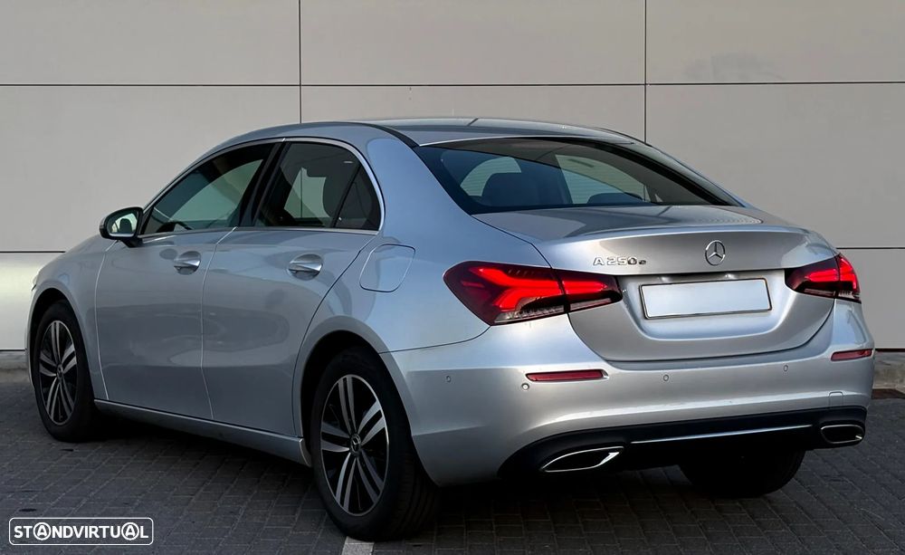 Mercedes-Benz A 250 Limousine e 8G-DCT Progressive Advanced - 3