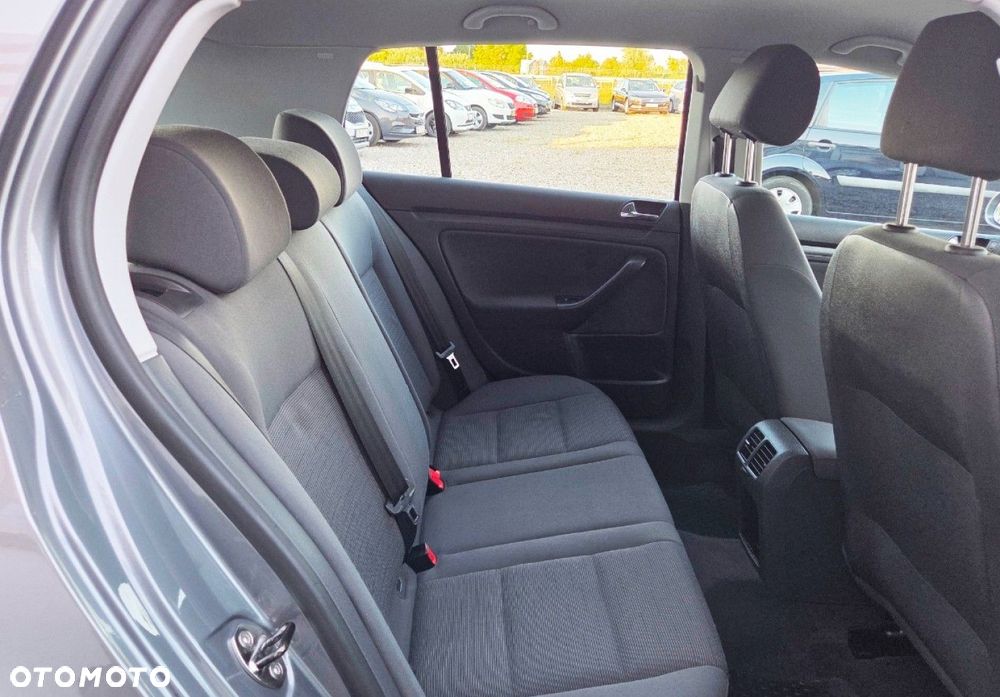 Volkswagen Golf - 14