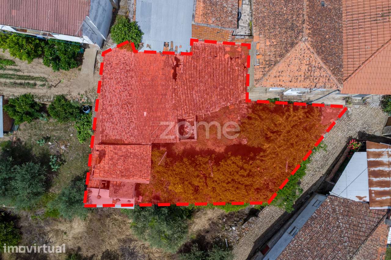 Moradia T2 com quintal - Aldeia de Tralhariz, Carrazeda de Ansiães - Grande imagem: 2/20