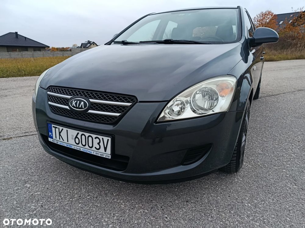 Kia Ceed 2009 photo 2