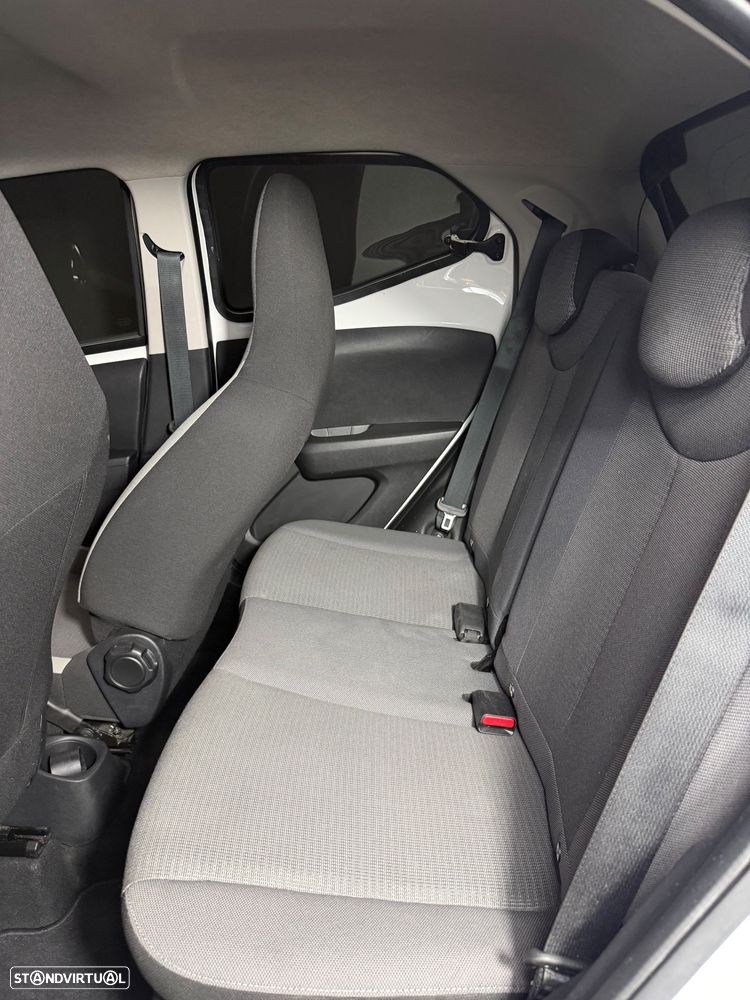 Toyota Aygo x-play - 14