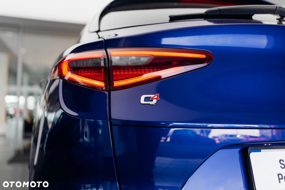 Alfa Romeo Stelvio 2.0 Turbo Q4 - 16