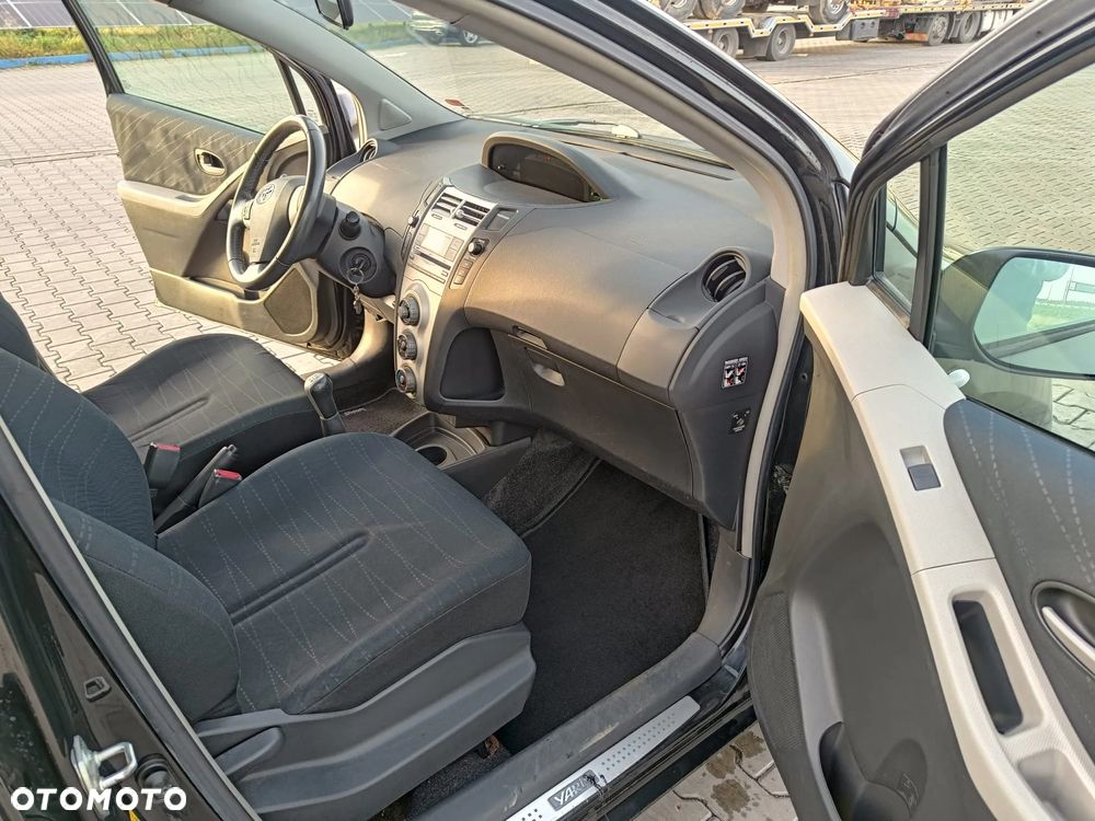 Toyota Yaris 1.4 D-4D Sol EU5 MM - 12