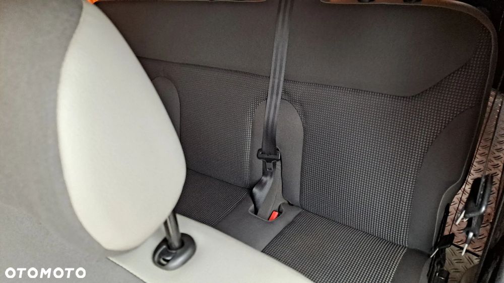 Opel Vivaro - 20