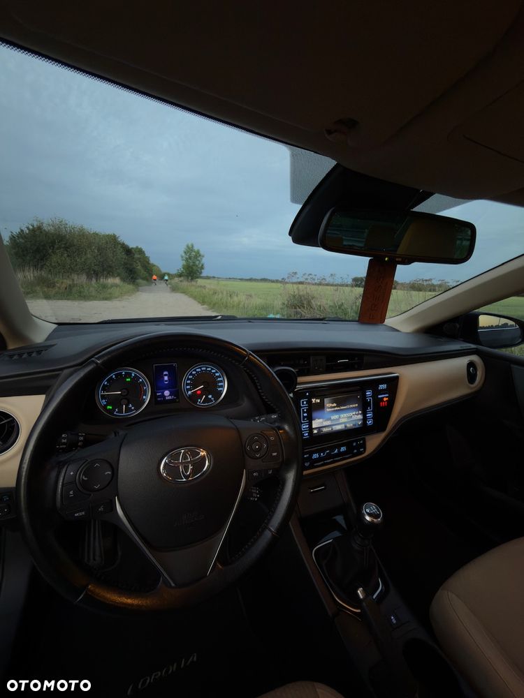Toyota Corolla 1.6 Prestige - 7