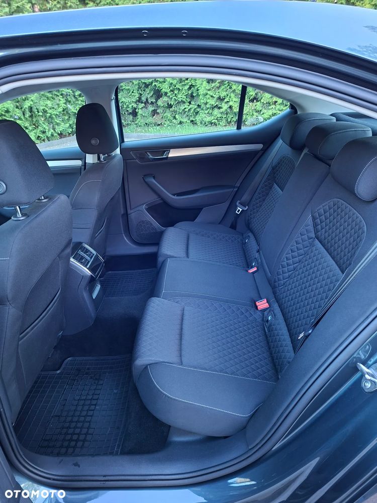 Skoda Superb 2.0 TDI SCR Ambition DSG - 11