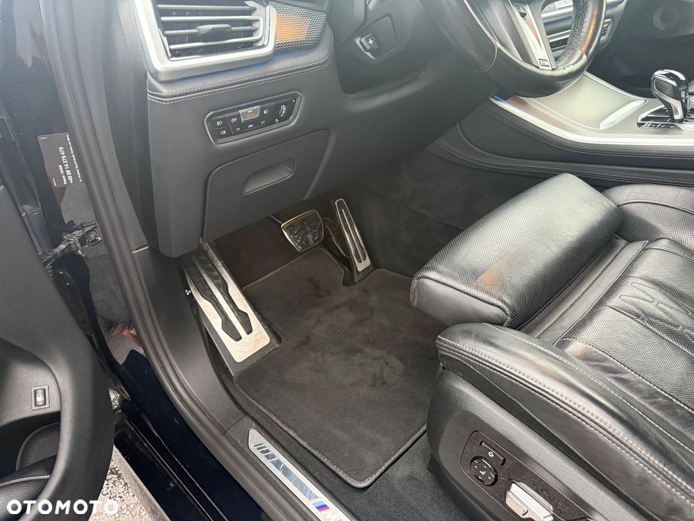 BMW X5 xDrive45e - 26