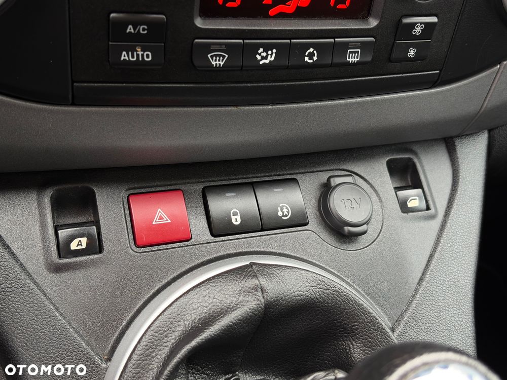 Peugeot Partner - 25