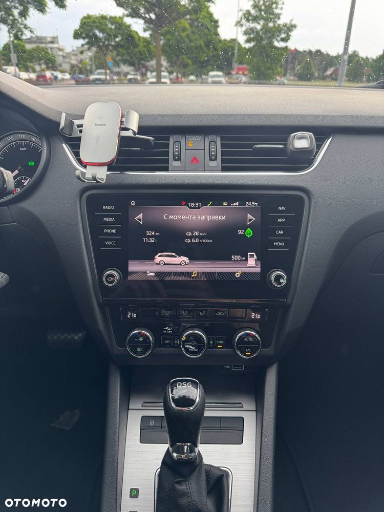 Skoda Octavia 1.6 TDI DSG Clever - 24