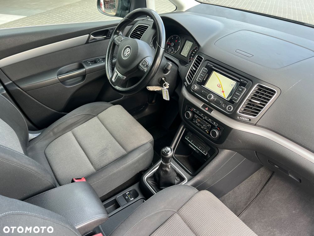 Volkswagen Sharan - 23