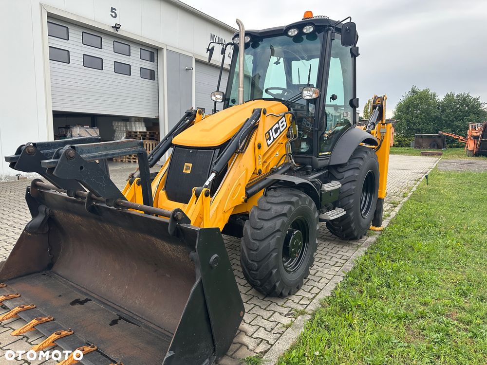 JCB 3CX Contractor - 2